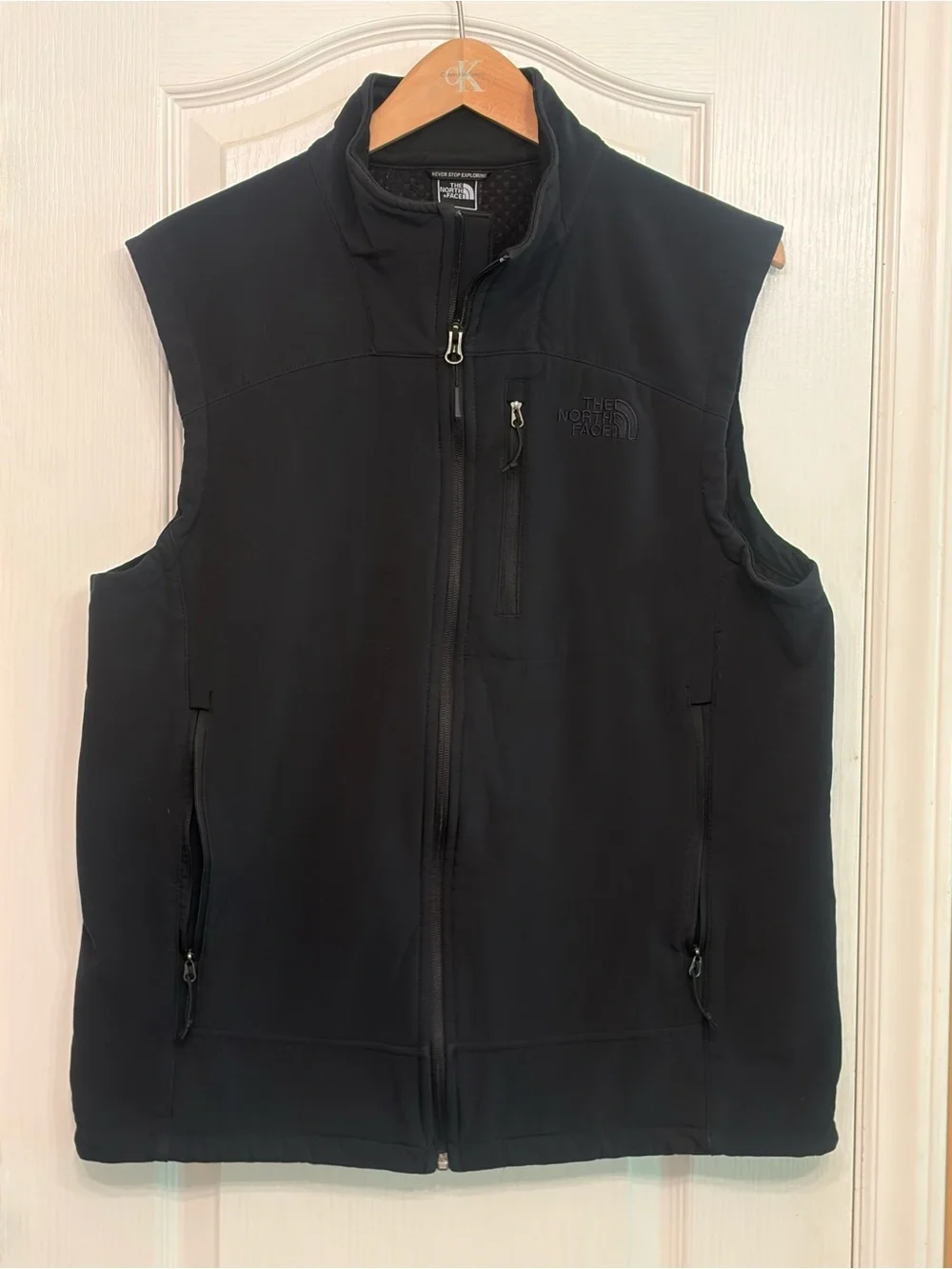 The North Face Black Softshell Men's Vest with Zip Pockets